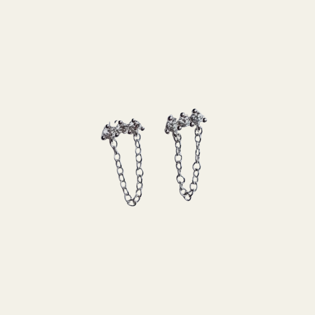 Shiny chain stud